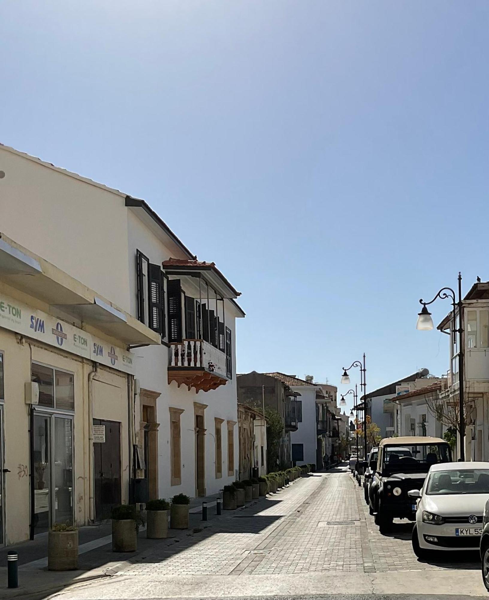Le Voyageur Apartamento Larnaca Exterior foto