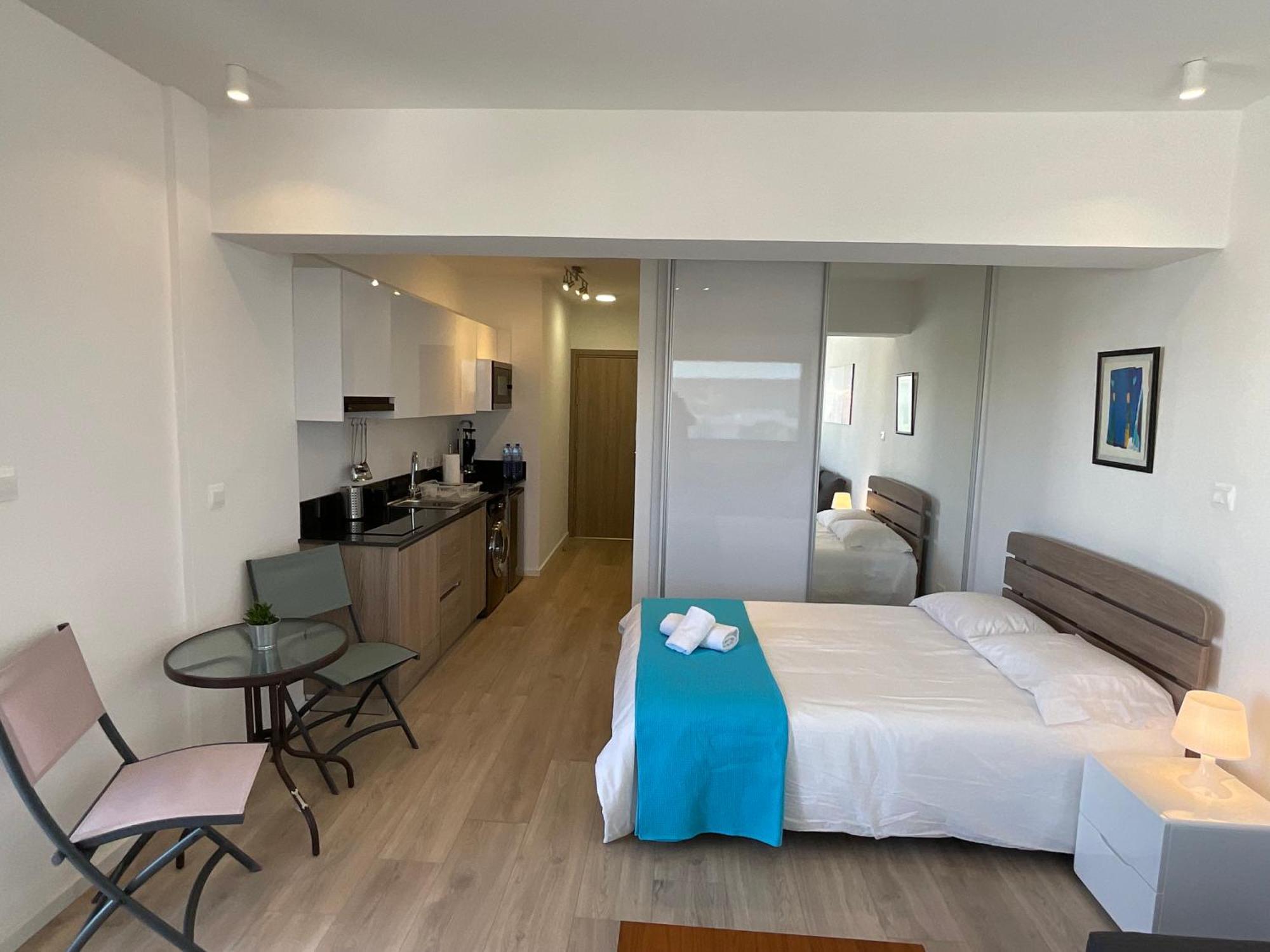 Le Voyageur Apartamento Larnaca Exterior foto
