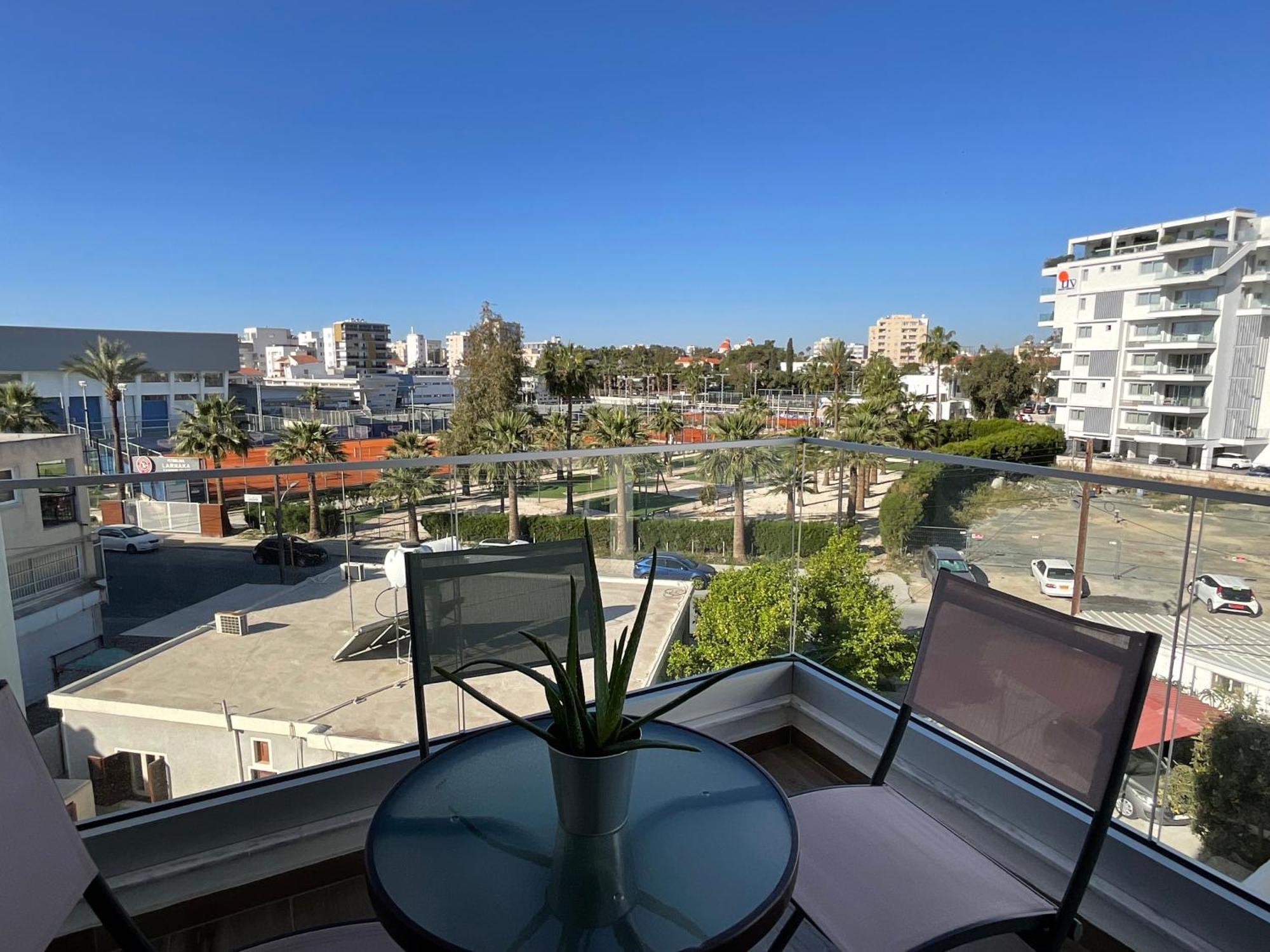 Le Voyageur Apartamento Larnaca Exterior foto