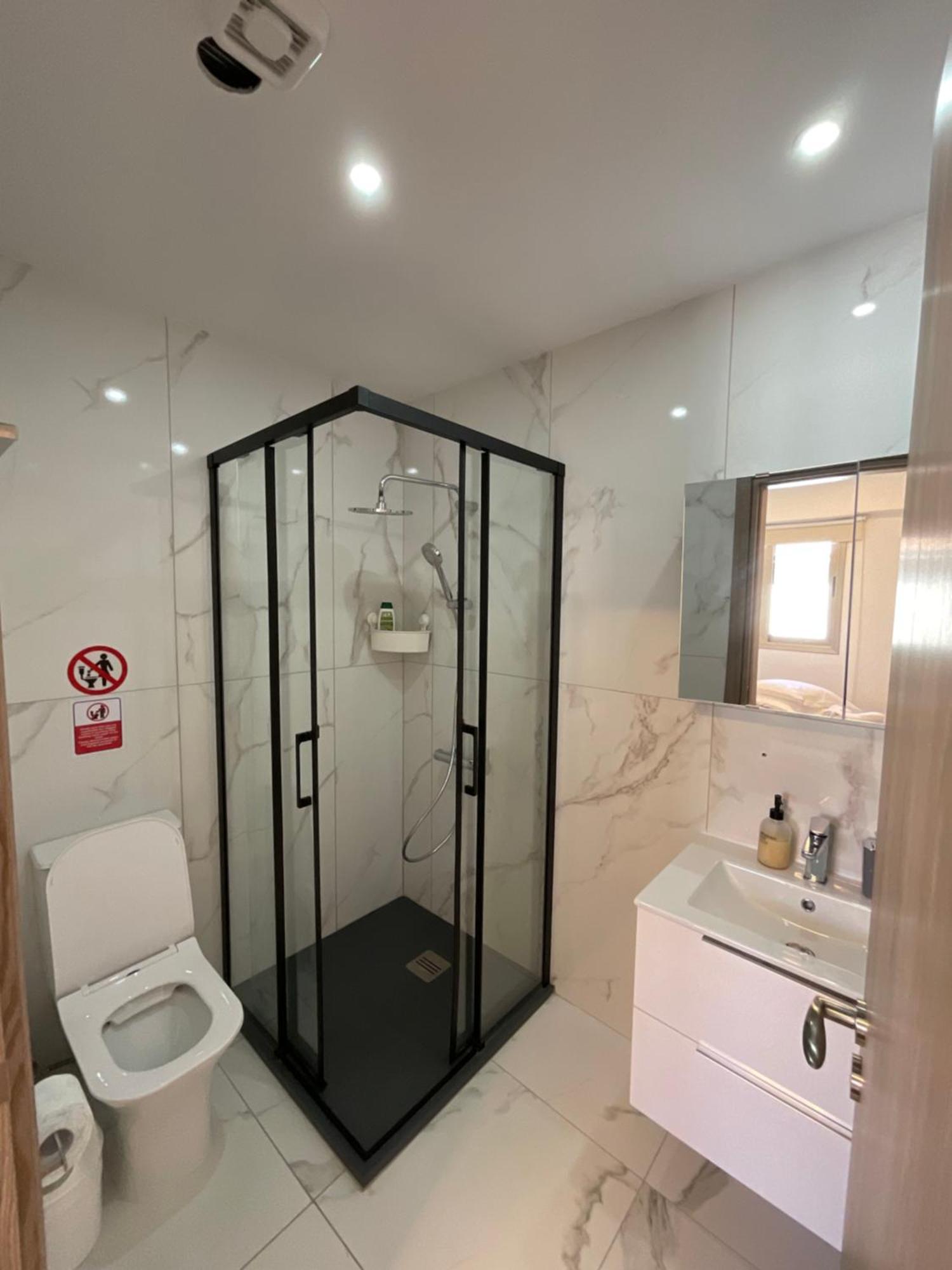 Le Voyageur Apartamento Larnaca Exterior foto