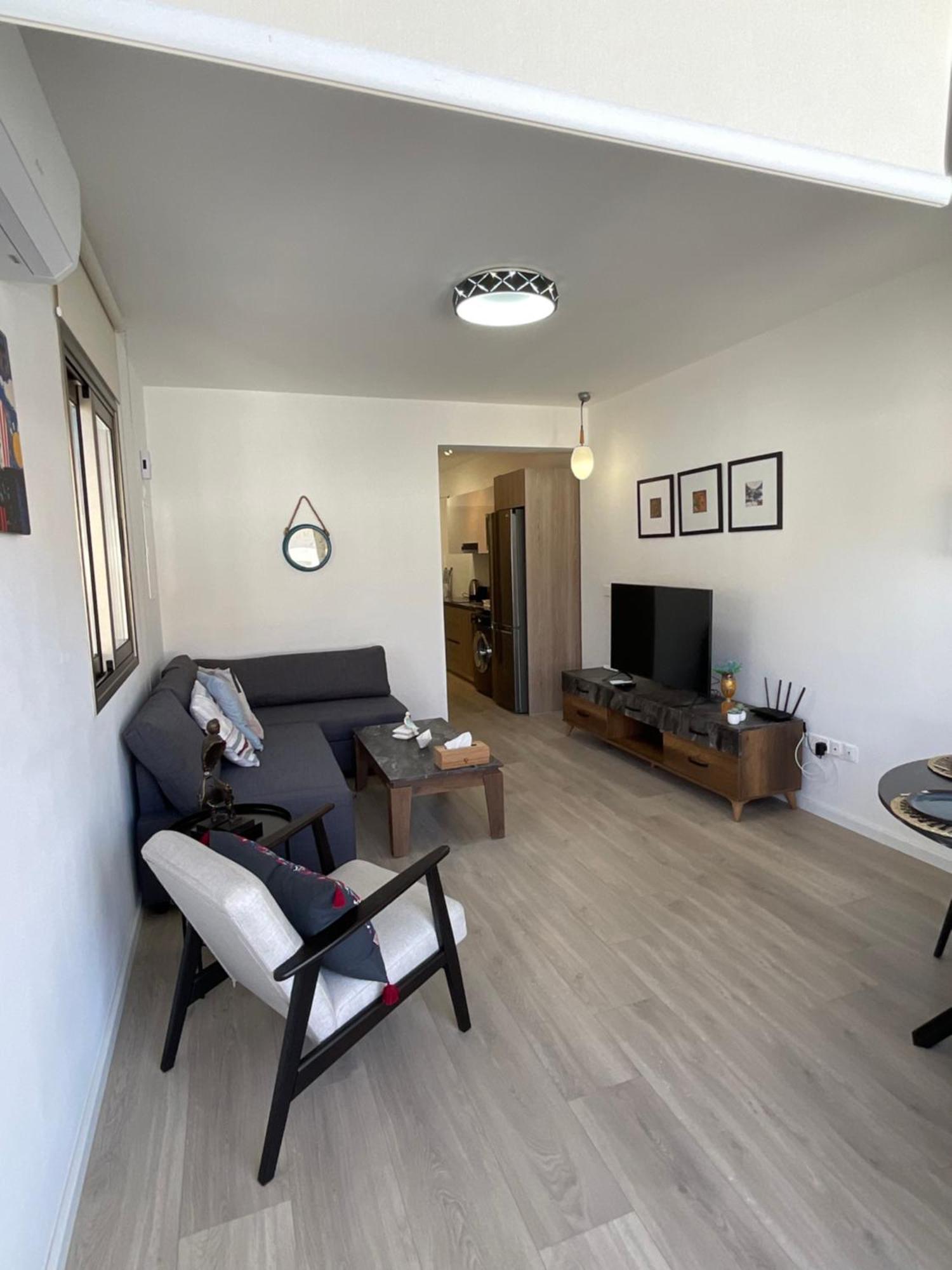 Le Voyageur Apartamento Larnaca Exterior foto