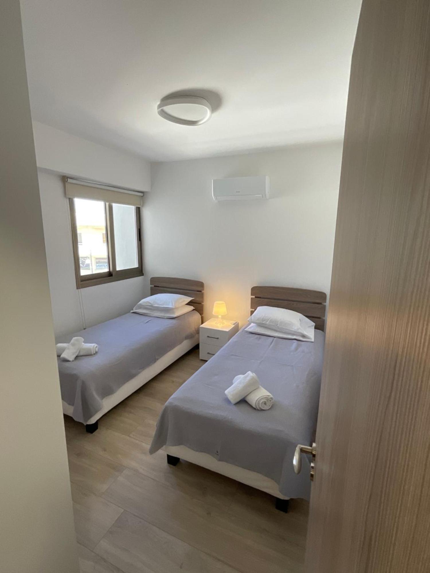 Le Voyageur Apartamento Larnaca Exterior foto