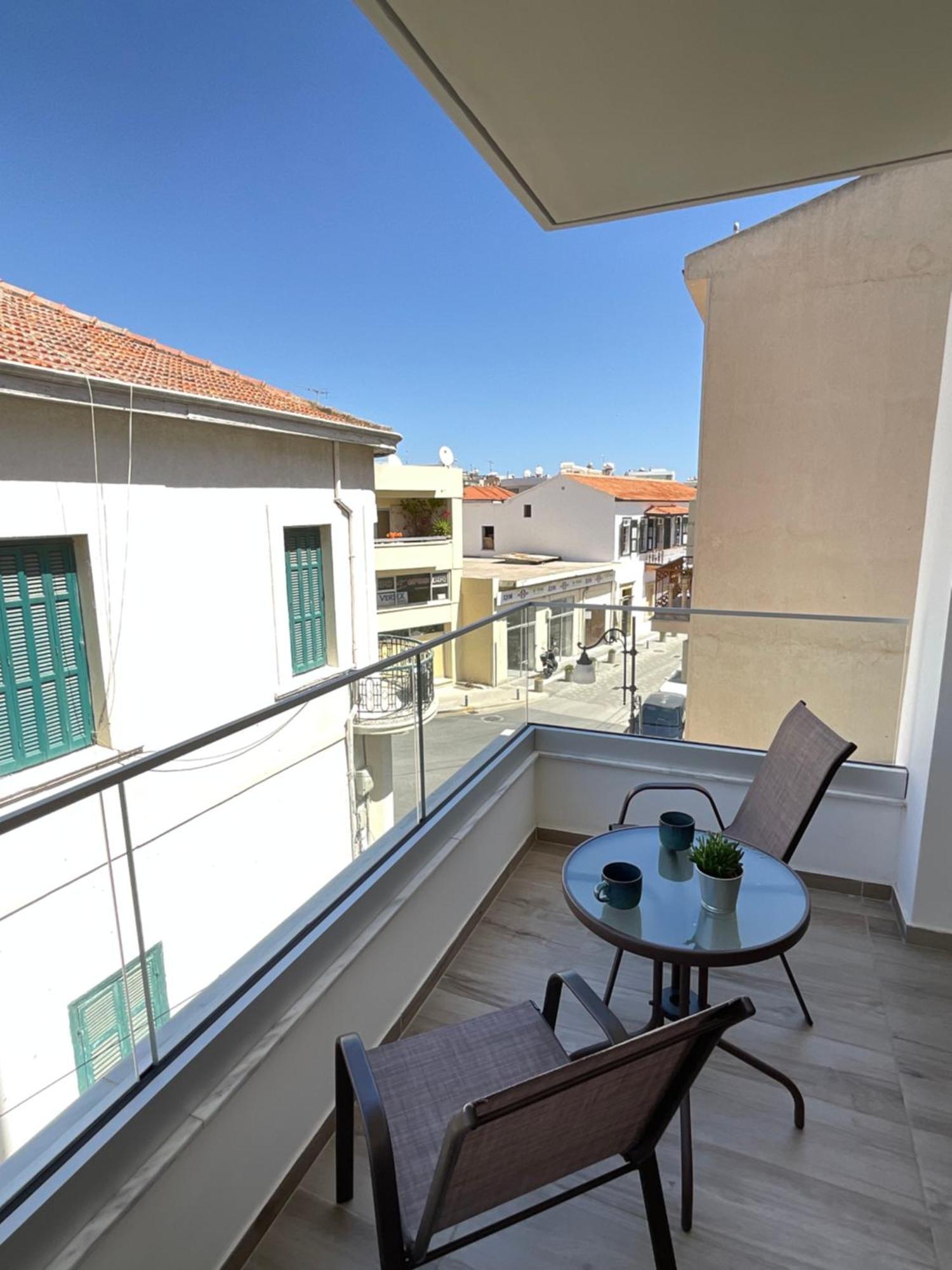 Le Voyageur Apartamento Larnaca Exterior foto