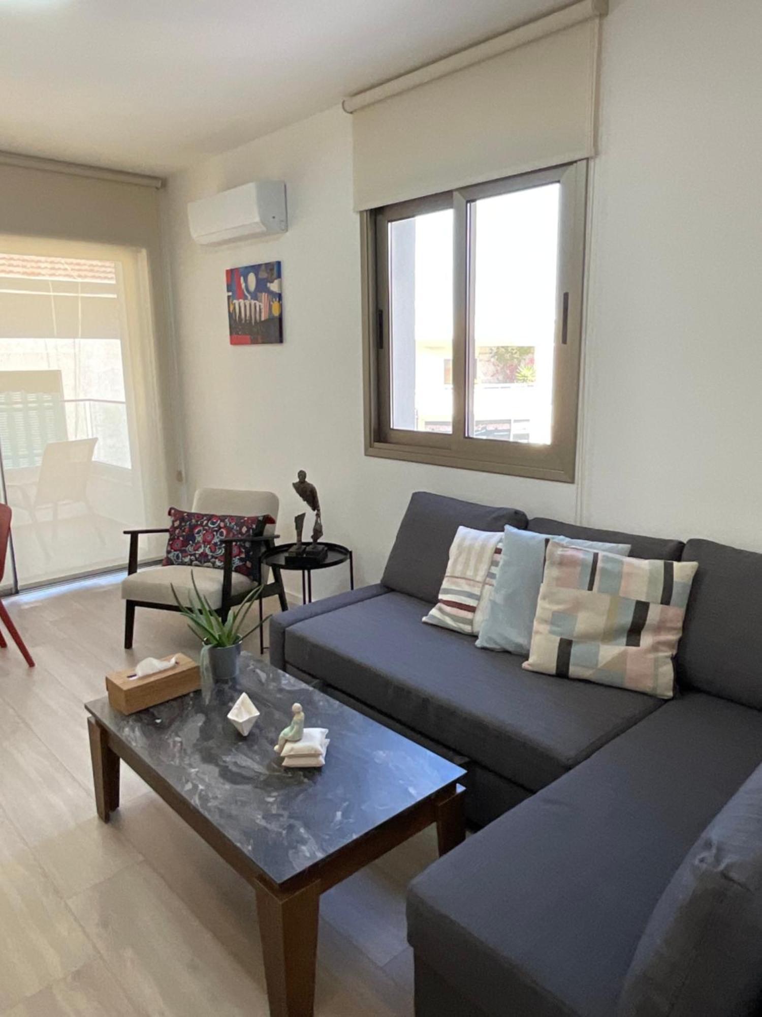 Le Voyageur Apartamento Larnaca Exterior foto