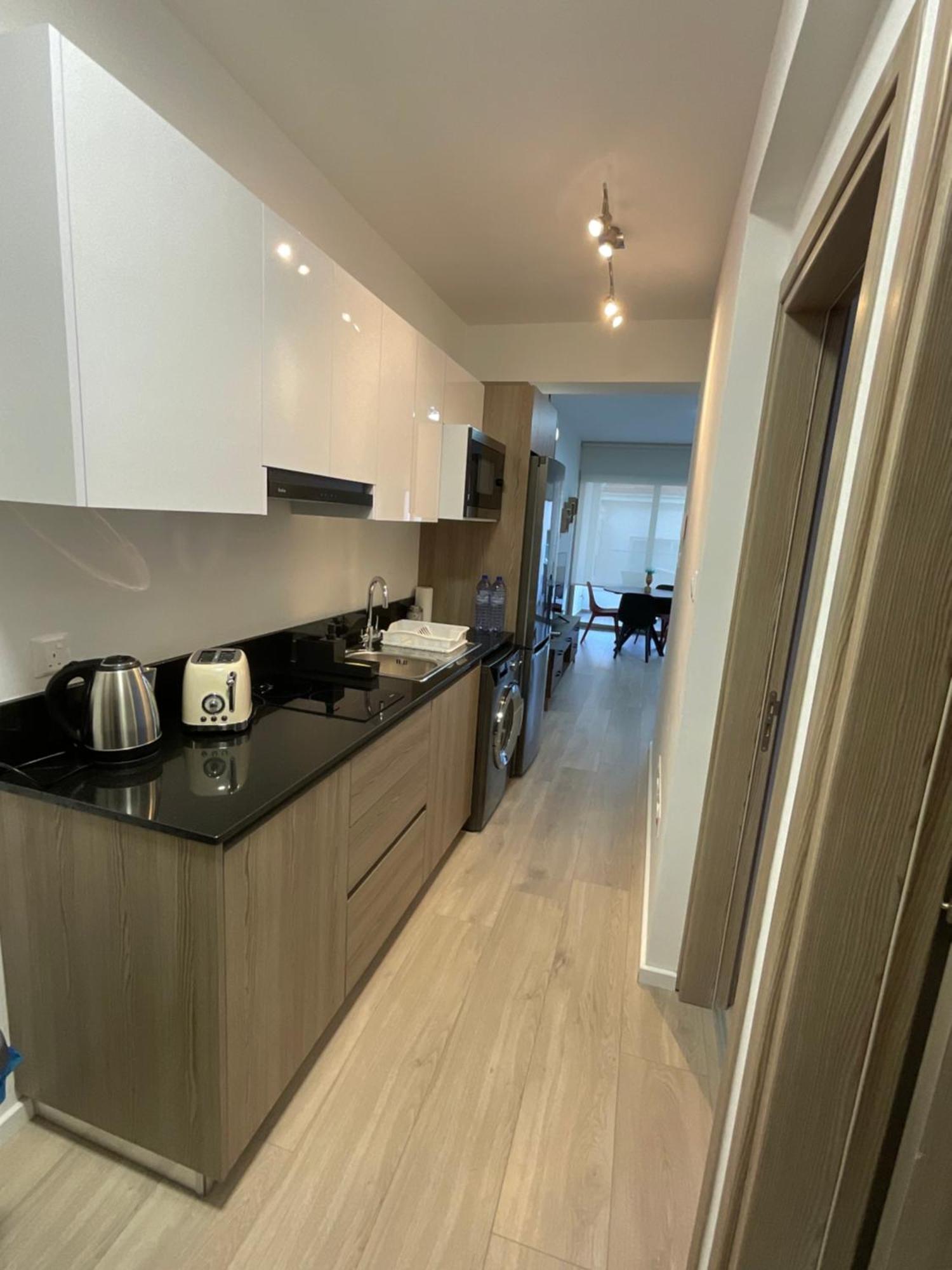 Le Voyageur Apartamento Larnaca Exterior foto