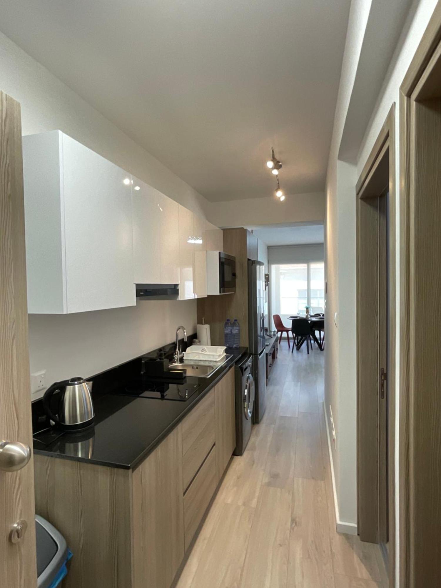 Le Voyageur Apartamento Larnaca Exterior foto