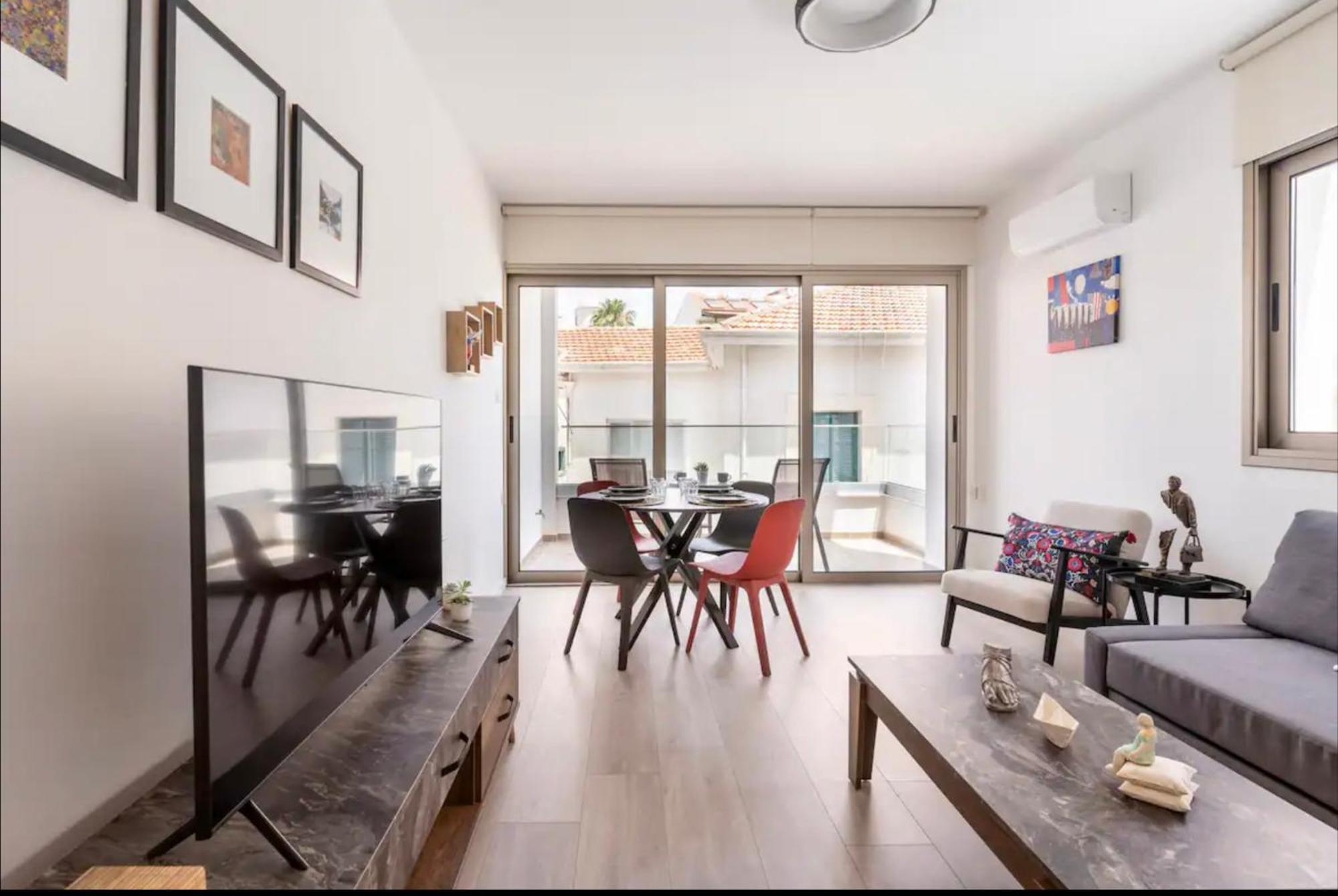 Le Voyageur Apartamento Larnaca Exterior foto